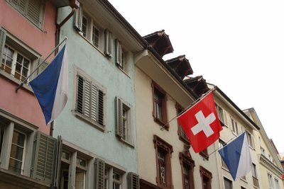 Swiss and Zurich flags