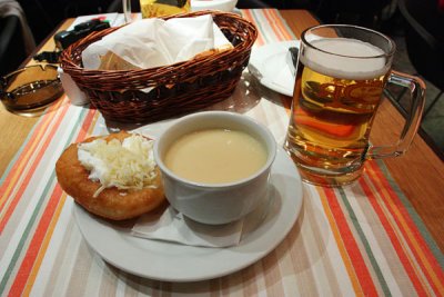 Fokhagymaleves, tejfls - sajtos lngossal: Garlic cream soup served with traditional Hungarian fried bread.