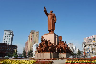 昭陵 (Zhaoling), Shenyang Air Museum and Mao Zedong's Statue. 31 May 2009.