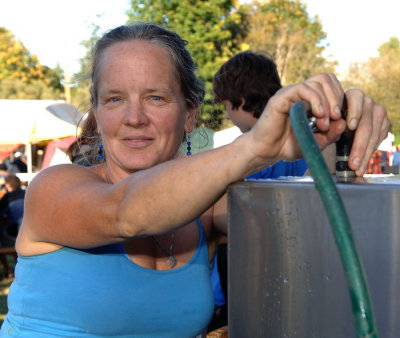 Pumping at the Ganges Fair