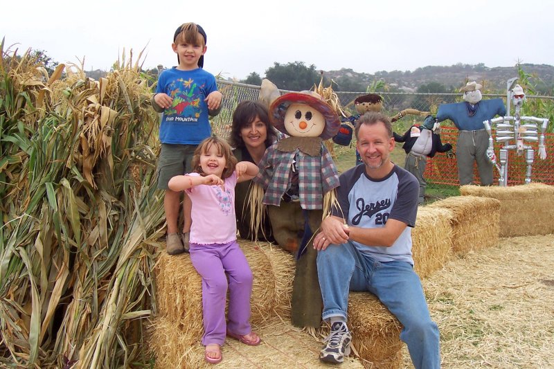 Pumpkin Patch 2005 010 1.jpg