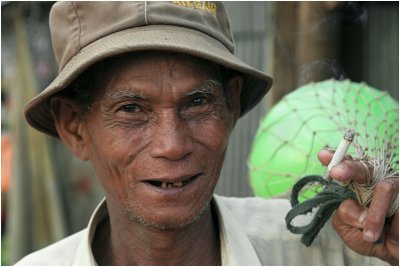 Balloon seller-Phnom Penh