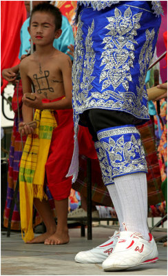 Folk dancing-Roi Et