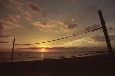 g3/69/503169/3/53320234.t25s089_VoleySunsetSSPCaptivaFLAug1987.jpg