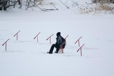 Peche-sur-glace/ Ice fishing