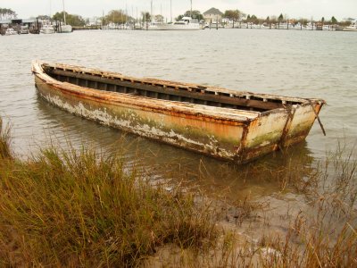 Dscn62880001old skiff marina cove rear 1.JPG