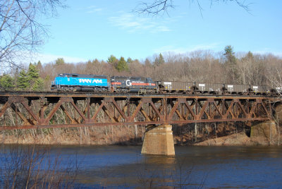 MEC / Par on the Connecticut River Bridge