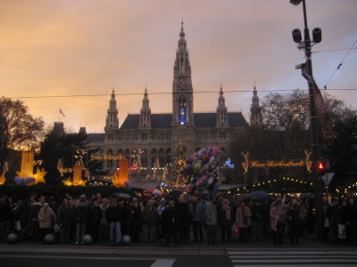 the Christmas Market, with the Rathaus in the background