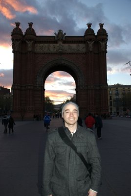 me in front of the Arc de Triomf
