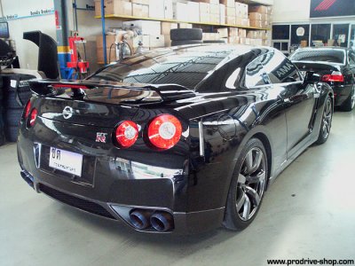 R35 with Mine's Full Exhaust