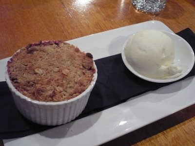 apple & blackberry crumble