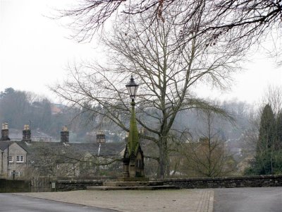 Cross at junction of Station Road and Bridge Street  14:37