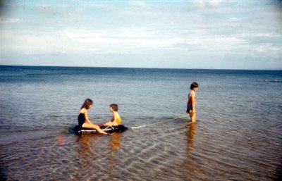 eSlide 17A Lorna towing Elaine and Kathy on dinghy