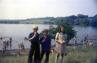 eSlide 21A Kathy, Keith and Martyn by lake