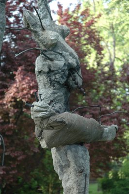 sculptur s author :Hasior,datail