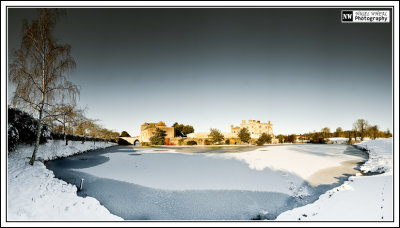 NWPhotographyLeeds Castle Snow1-Edit.jpg
