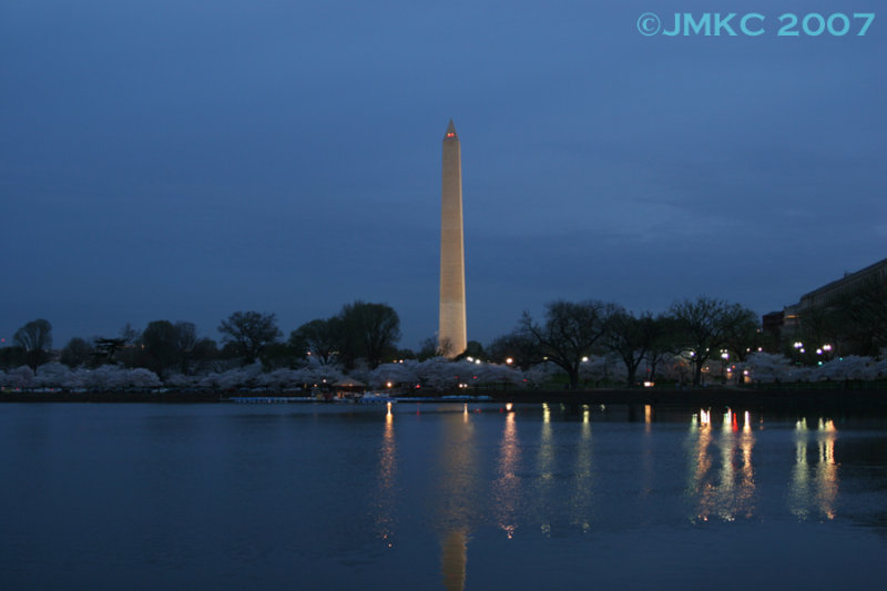 Washington Monument before dawn