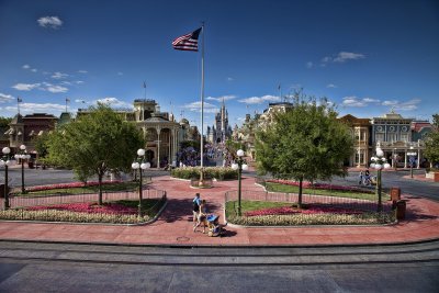 Main Street Circle