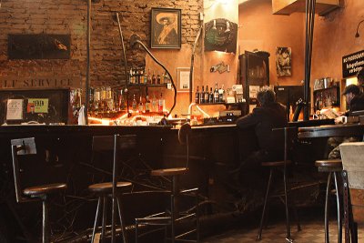 Pub Zapata 2.jpg