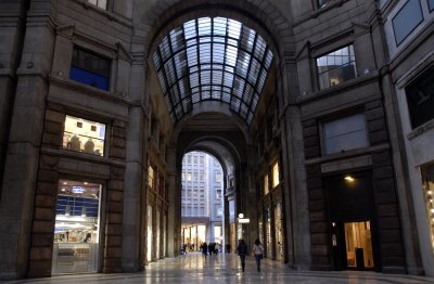 Corso V Emanuele II Shopping Area