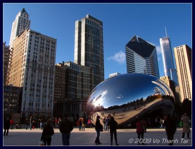 Cloud Gate with Chicago skyline