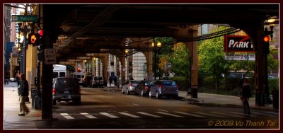 Chicago streets and El train