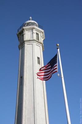 LighthouseFlag2669.jpg