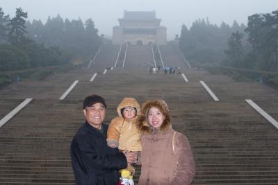 2006-01-17 Dr. Sun Yat-sen's Mausoleum, Nanjin; Ͼ ɽ