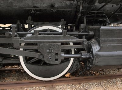 Locomotive wheel.jpg
