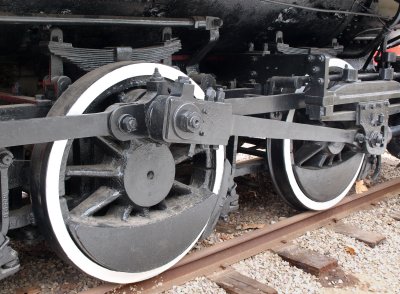 Locomotive wheels 2.jpg