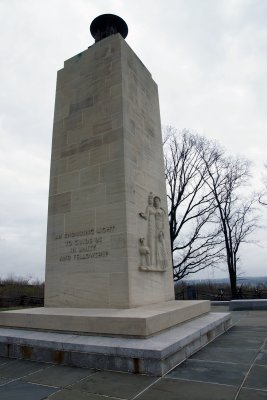 Erected on the 75th Anniversary on behalf of Union and Confederate veterans