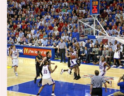 Mario Chalmers takes it inside