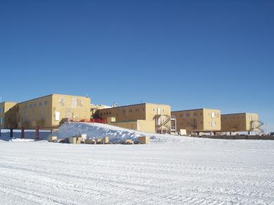 New Elevated South Pole Station.JPG