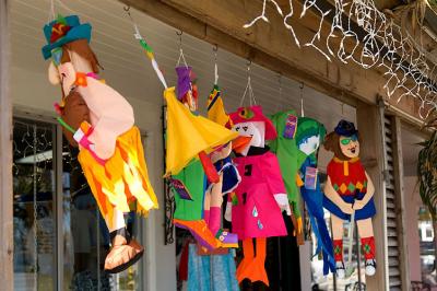 Vero Beach, puppets for sale