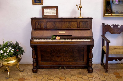 piano used for the composition of the Prludes