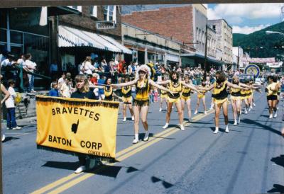 1988 Cowen Bravettes