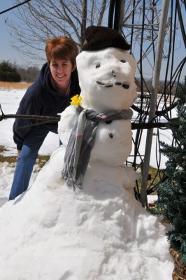 The next day Pam had to have a snow man