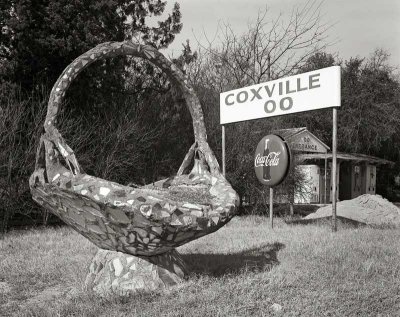 Coxville, Travis County, Texas 19760102