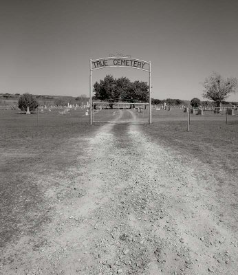 True Cemetery, Young Co,.  TX.jpg  (19980403)