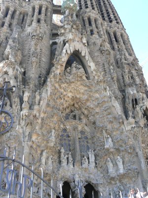 Gaudi church.jpg