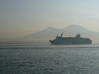 ship in front of vesuvius 2.jpg
