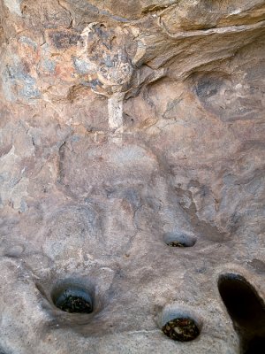 Grind holes and pictograph (prehistoric Jornada Mogollon culture)