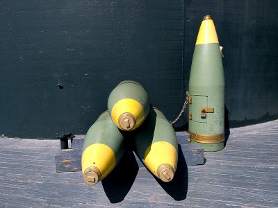 1,400 pound , 14 inch shells