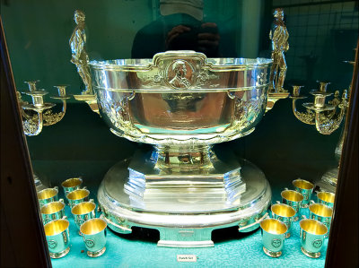 Ship's punch set.