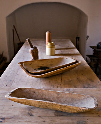 Kitchen, wooden bowls