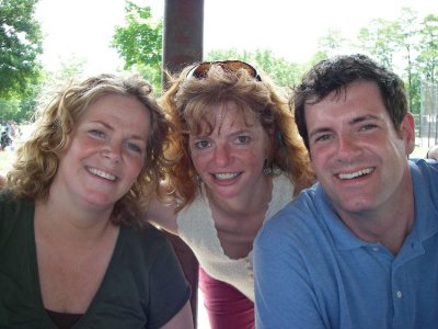 Two of my favorite cousins with their favorite cousin