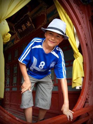 Nate at Hua Qing Imperial Hot Springs.jpg