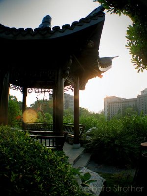 Zhe Da pavilion at sunrise.jpg