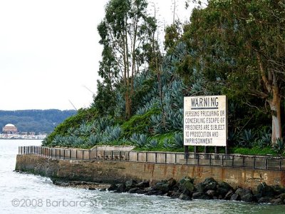 Alcatraz_WarningSign.JPG