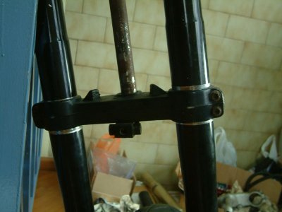 RS250 forks conversion - 012.jpg